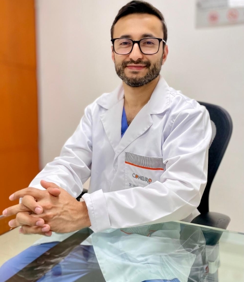 Dr. YOVANY ANDRES CAPACHO DELGADO